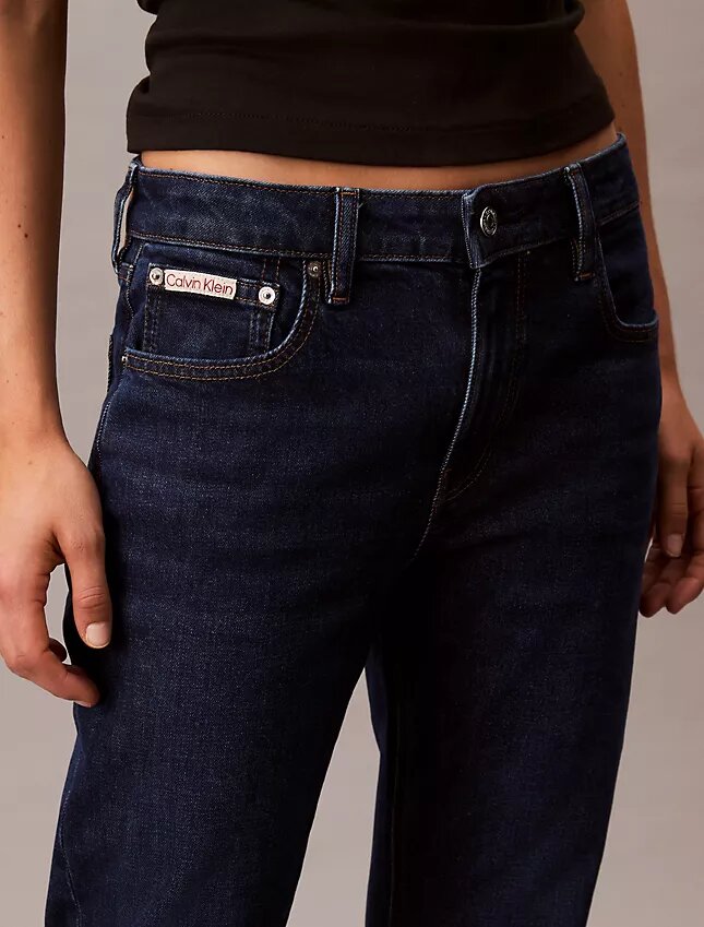 Slim-Fit-Jeans mit mittlerer Leibhöhe Slim-Fit-Jeans mit mittlerer Leibhöhe