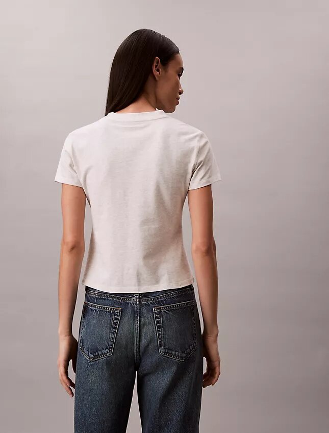 Slim-Fit-T-Shirt mit Blumenlogo Slim-Fit-T-Shirt mit Blumenlogo