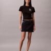 Slim-Fit-T-Shirt mit Blumenlogo Slim-Fit-T-Shirt mit Blumenlogo