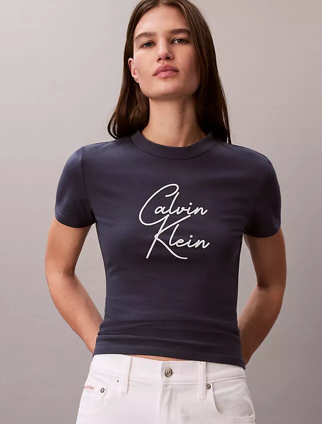 Slim-Fit-T-Shirt mit erhabener Schriftzug-Grafik Slim-Fit-T-Shirt mit erhabener Schriftzug-Grafik
