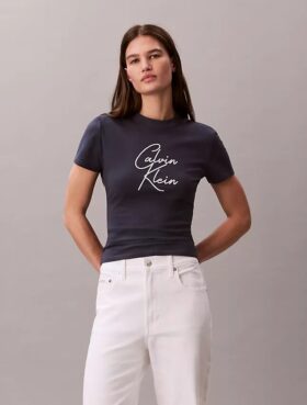 Slim-Fit-T-Shirt mit erhabener Schriftzug-Grafik