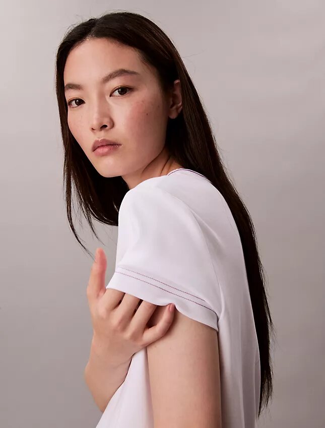 Slim-Fit-T-Shirt mit gesticktem Logo Slim-Fit-T-Shirt mit gesticktem Logo
