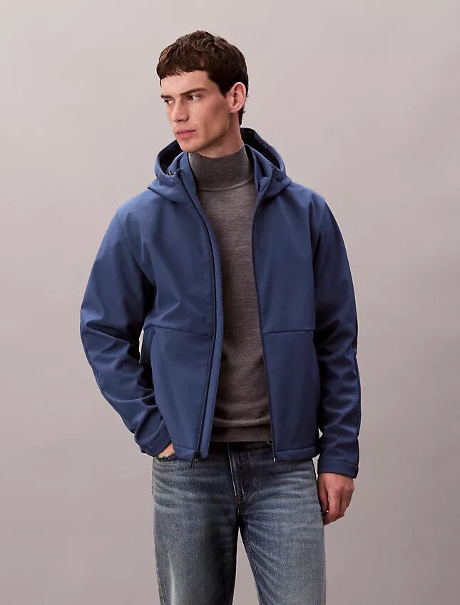 Softshell-Jacke mit Kapuze und Reißverschluss Softshell-Jacke mit Kapuze und Reißverschluss