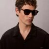 Sonnenbrille aus Acetat in modifizierter rechteckiger Form Sonnenbrille aus Acetat in modifizierter rechteckiger Form