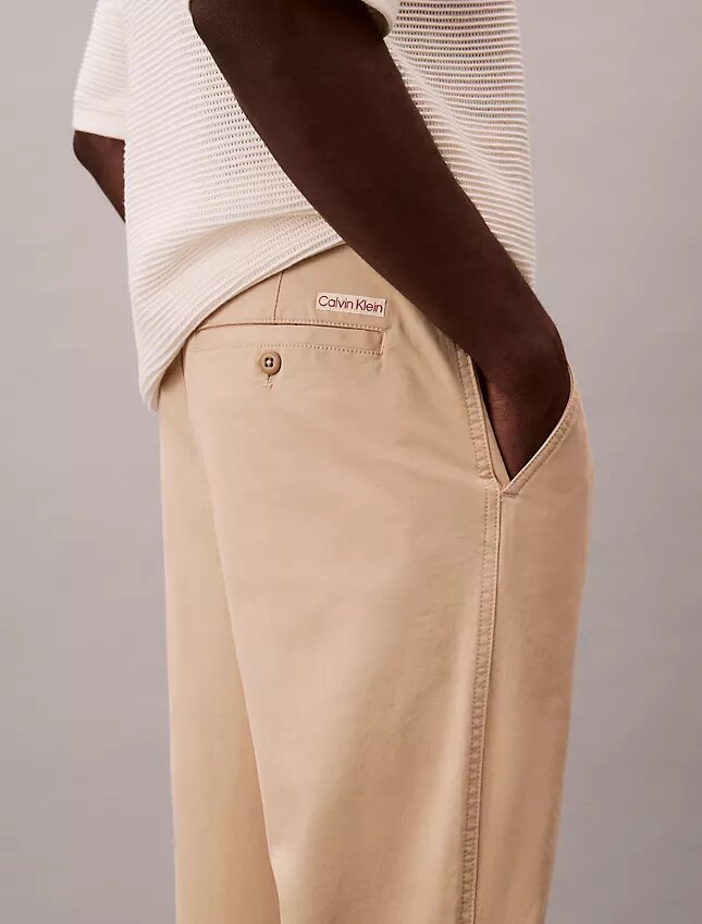 Standard-Chino-Hose mit geradem Schnitt Standard-Chino-Hose mit geradem Schnitt