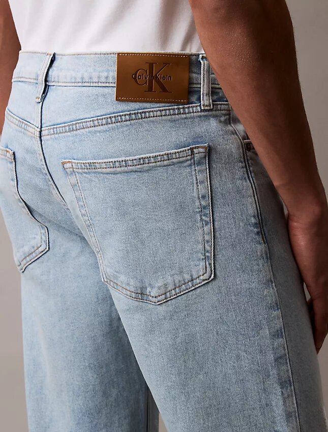 Standard-Jeans mit geradem Schnitt Standard-Jeans mit geradem Schnitt