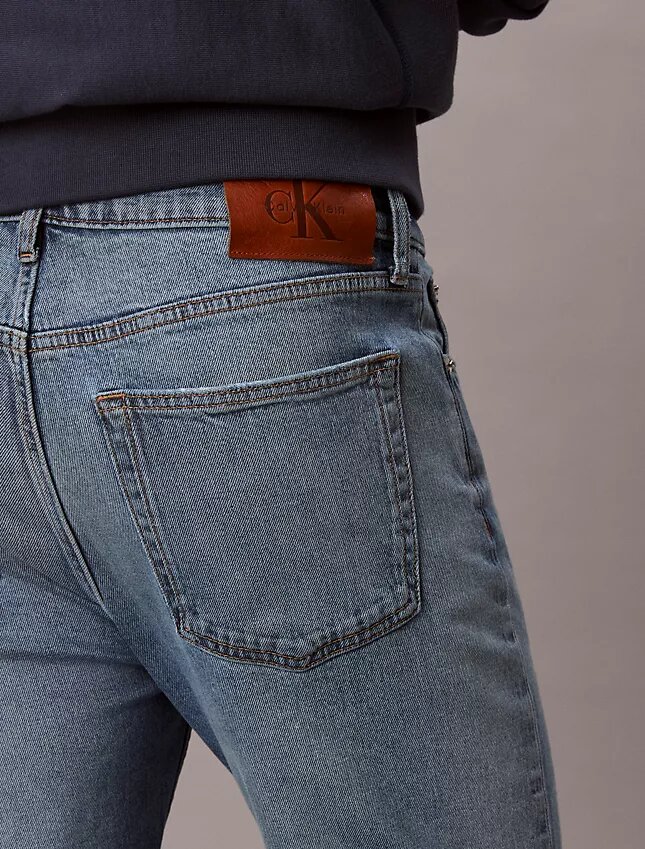 Standard-Jeans mit geradem Schnitt Standard-Jeans mit geradem Schnitt