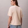 Standard-Logo-T-Shirt mit geradem Schnitt und Rundhalsausschnitt Standard-Logo-T-Shirt mit geradem Schnitt und Rundhalsausschnitt