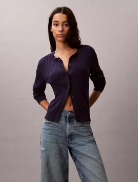 Strickjacke mit Zopfmuster