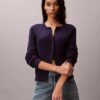Strickjacke mit Zopfmuster