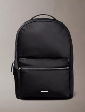 Strukturierter runder Rucksack