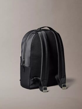 Strukturierter runder Rucksack
