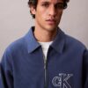 Sweatshirt mit Viertelreißverschluss und Varsity-Monogram-Logo