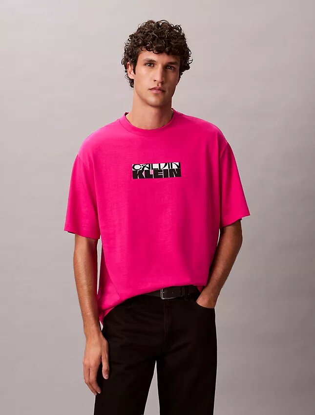 T-Shirt mit Block-Logo-Grafik in lockerer Passform T-Shirt mit Block-Logo-Grafik in lockerer Passform
