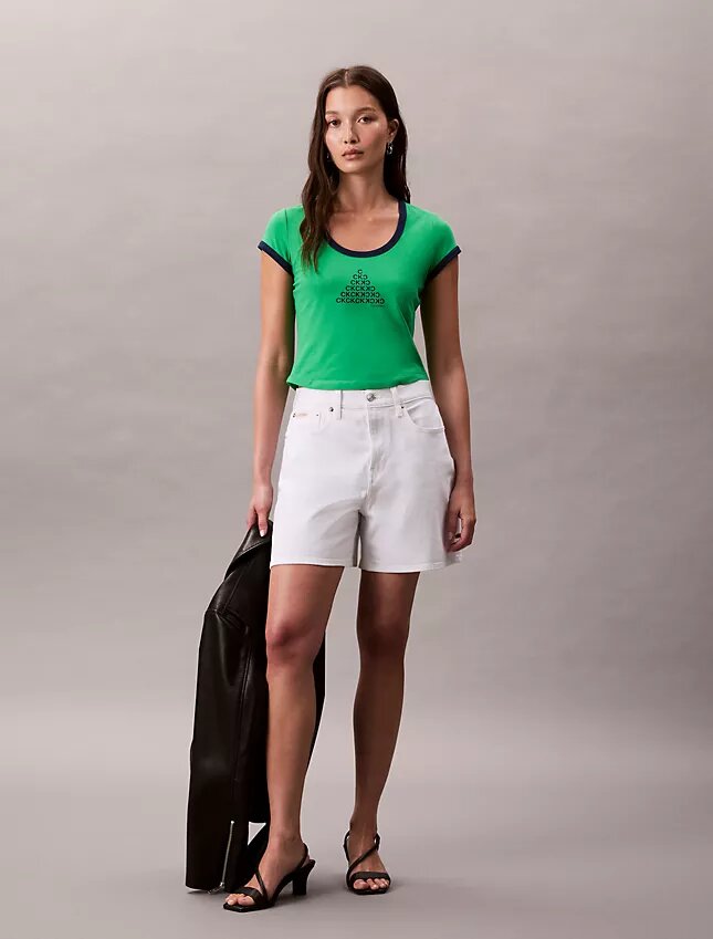 T-Shirt mit Monogram-Logo in grafischer Slim-Passform T-Shirt mit Monogram-Logo in grafischer Slim-Passform