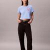 T-Shirt mit Schriftzug-Logo, kurz geschnitten und kastenförmig T-Shirt mit Schriftzug-Logo, kurz geschnitten und kastenförmig