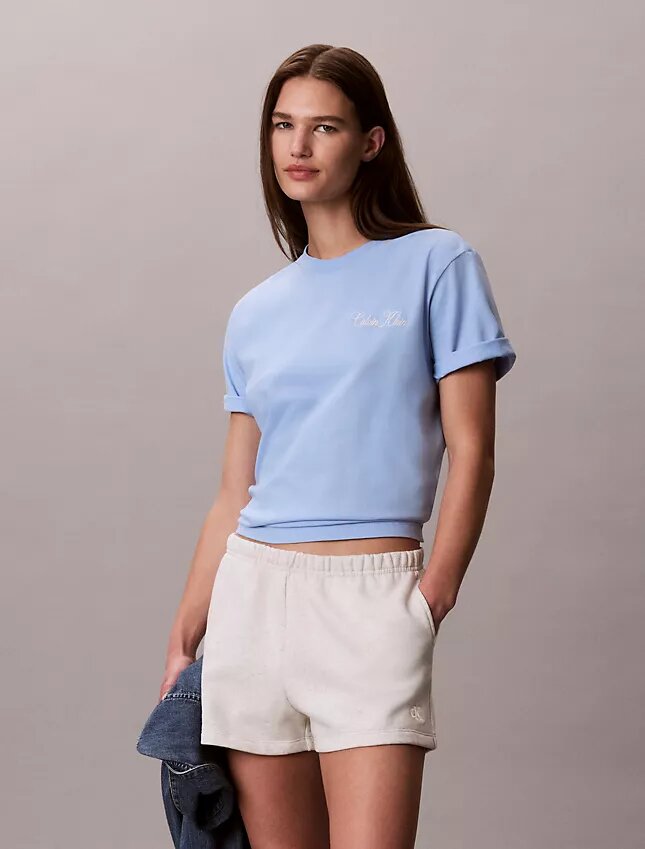T-Shirt mit Schriftzug von Calvin Klein in Schreibschrift T-Shirt mit Schriftzug von Calvin Klein in Schreibschrift