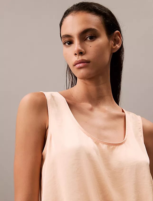 Tanktop aus geknittertem Satin mit Bindeband vorne Tanktop aus geknittertem Satin mit Bindeband vorne