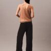 Tanktop aus geknittertem Satin mit Bindeband vorne Tanktop aus geknittertem Satin mit Bindeband vorne