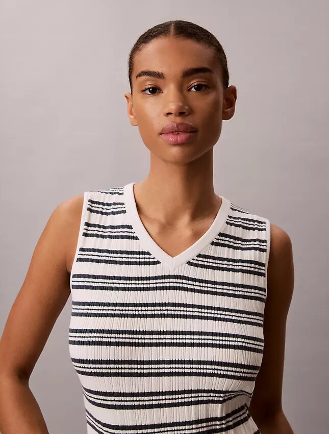 Tanktop mit geripptem V-Ausschnitt Tanktop mit geripptem V-Ausschnitt