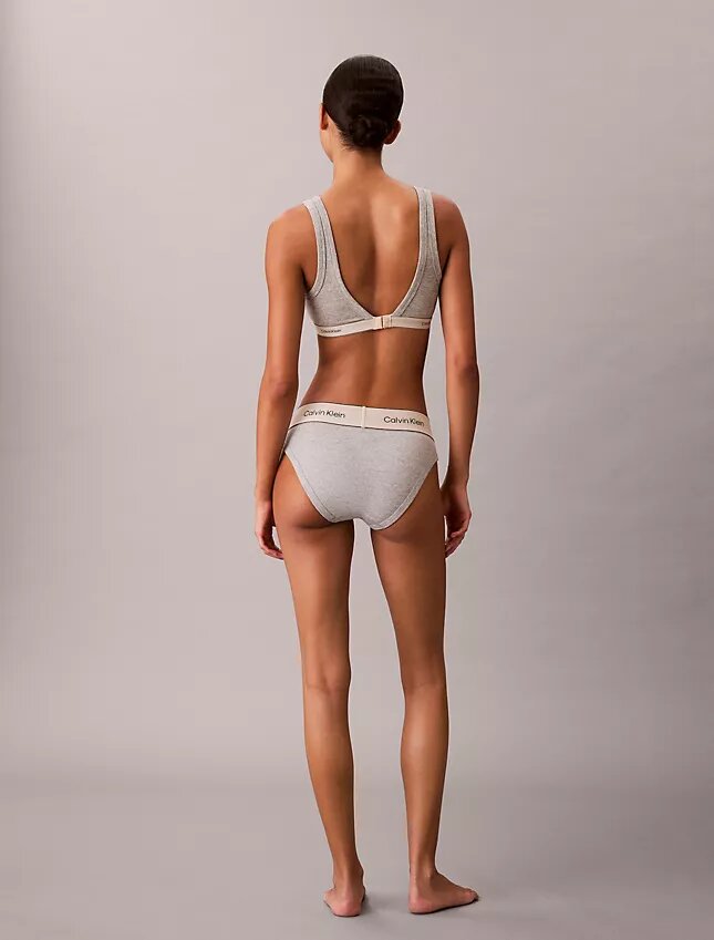 Traditioneller, leicht gefütterter Triangel-Bralette aus Cotton Stretch Traditioneller, leicht gefütterter Triangel-Bralette aus Cotton Stretch