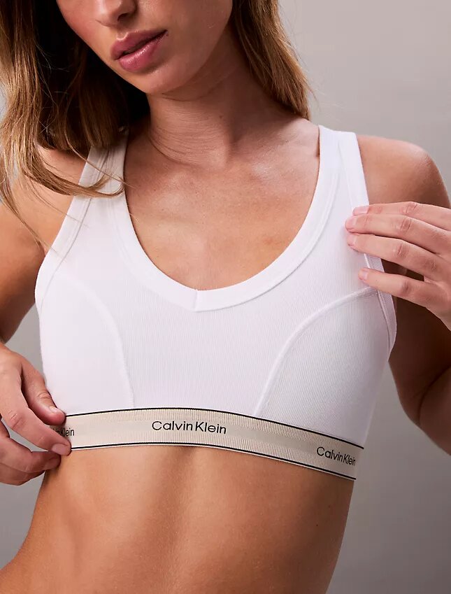 Traditioneller, leicht gefütterter Triangel-Bralette aus Cotton Stretch Traditioneller, leicht gefütterter Triangel-Bralette aus Cotton Stretch