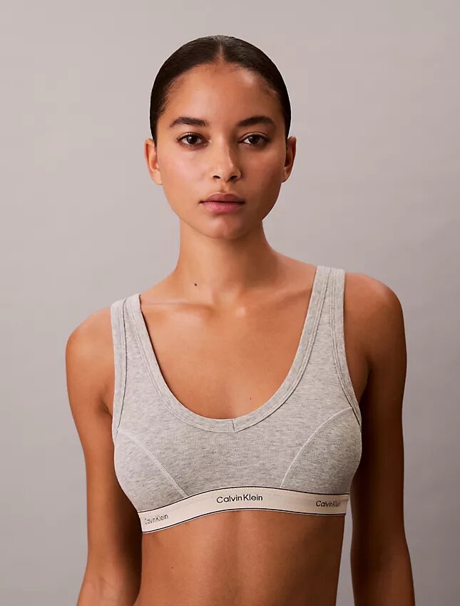 Traditioneller, leicht gefütterter Triangel-Bralette aus Cotton Stretch Traditioneller, leicht gefütterter Triangel-Bralette aus Cotton Stretch