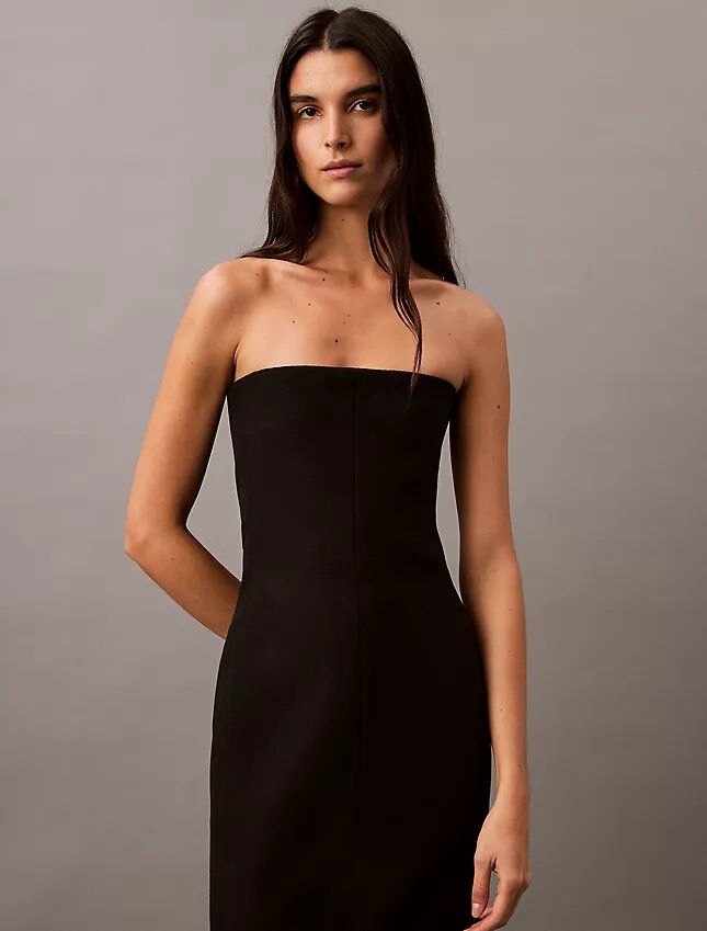 Trägerloses Kleid aus gebürsteter Wollmischung Trägerloses Kleid aus gebürsteter Wollmischung