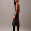 Trägerloses Kleid aus gebürsteter Wollmischung Trägerloses Kleid aus gebürsteter Wollmischung