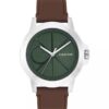 Uhr mit Emblem-Zifferblatt und Lederarmband