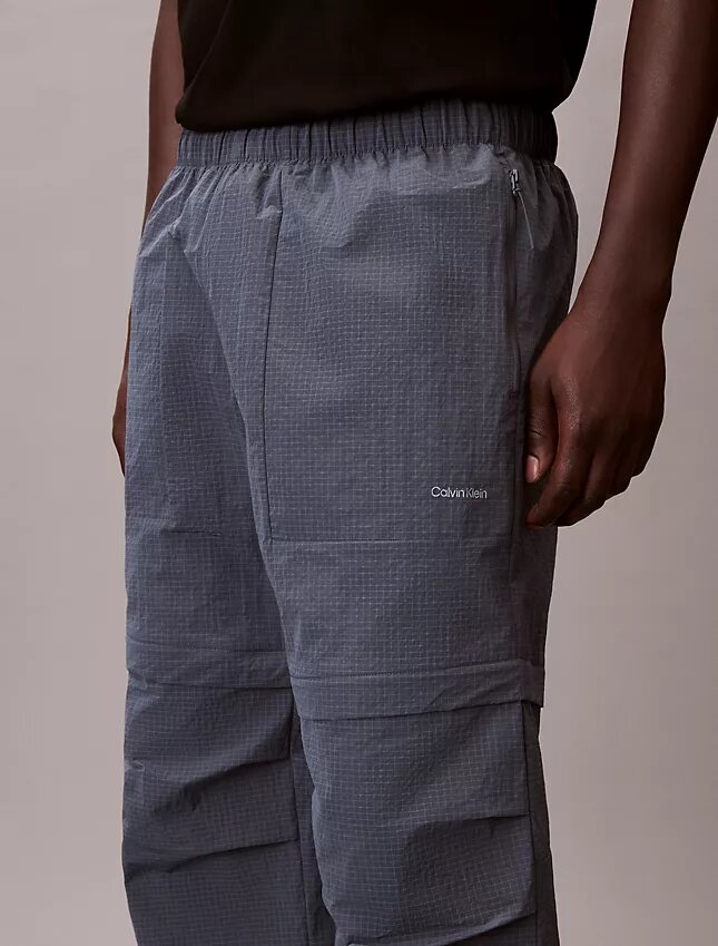 Wandelbare Hose aus Ripstop-Nylon Wandelbare Hose aus Ripstop-Nylon