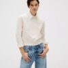 Weicher, locker sitzender Pullover mit Monogram Weicher, locker sitzender Pullover mit Monogram