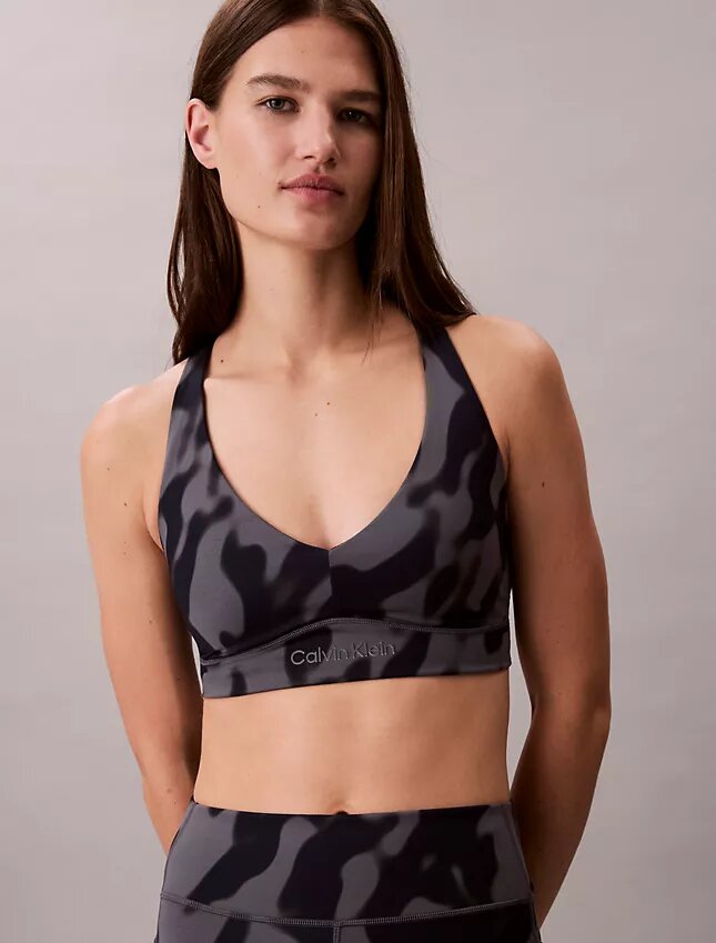 Weicher Sport-BH für mittlere Belastung Weicher Sport-BH für mittlere Belastung