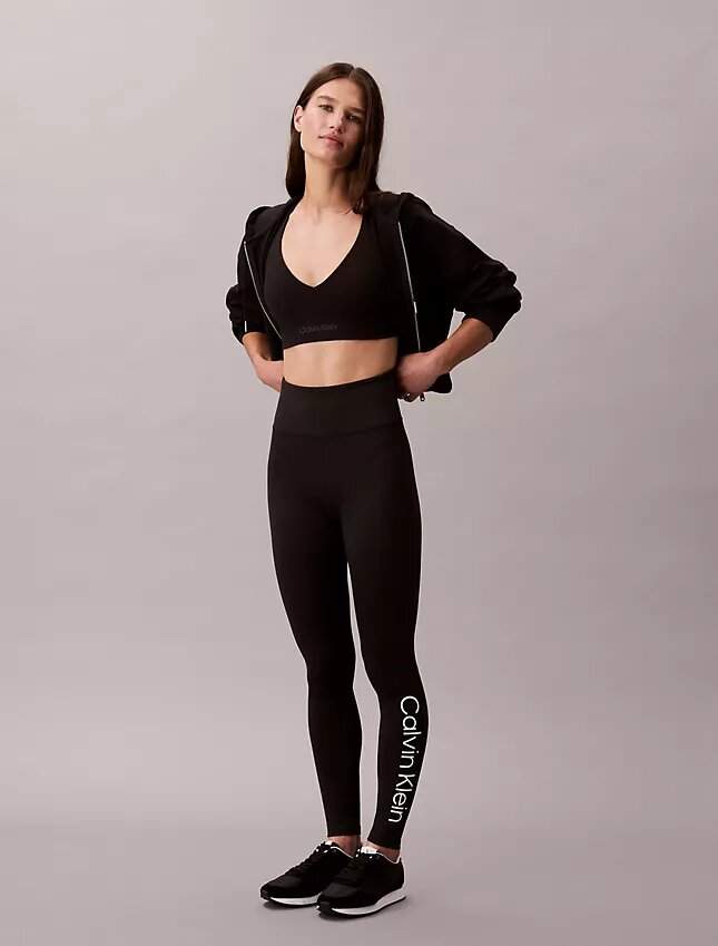 Weicher Sport-BH für mittlere Belastung Weicher Sport-BH für mittlere Belastung
