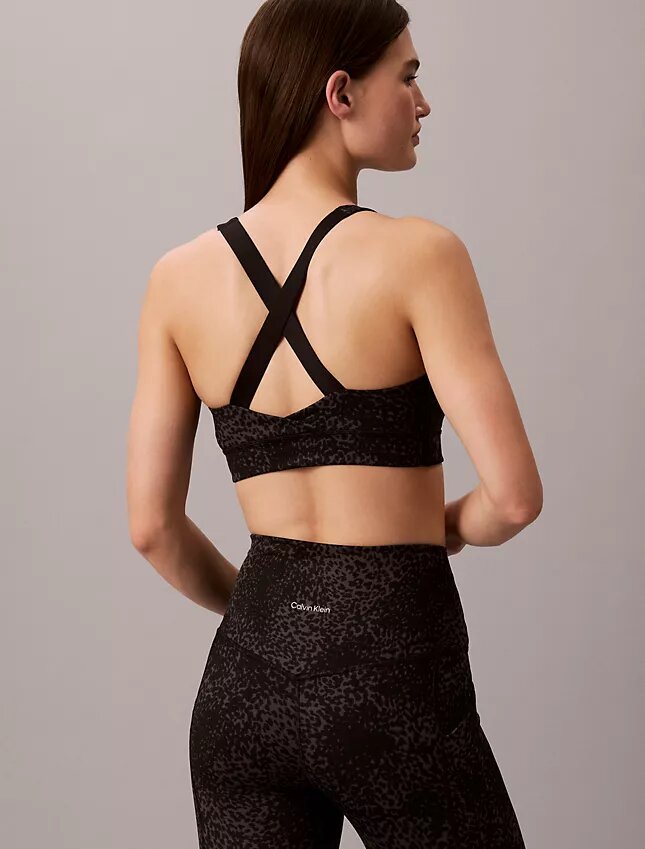 Weicher Sport-BH für mittlere Belastung Weicher Sport-BH für mittlere Belastung