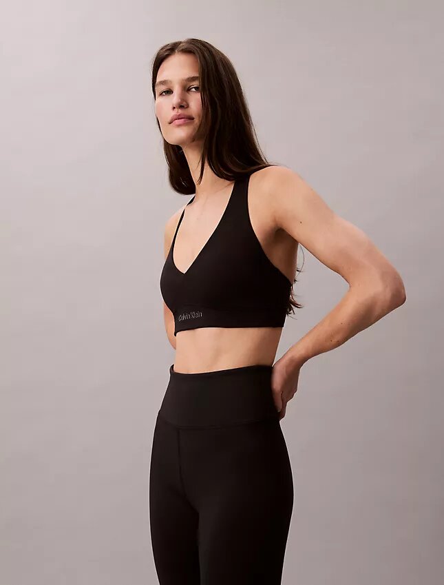 Weicher Sport-BH für mittlere Belastung Weicher Sport-BH für mittlere Belastung