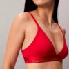 Zum chinesischen Neujahr: Leicht gefütterter Triangel-Bralette Zum chinesischen Neujahr: Leicht gefütterter Triangel-Bralette