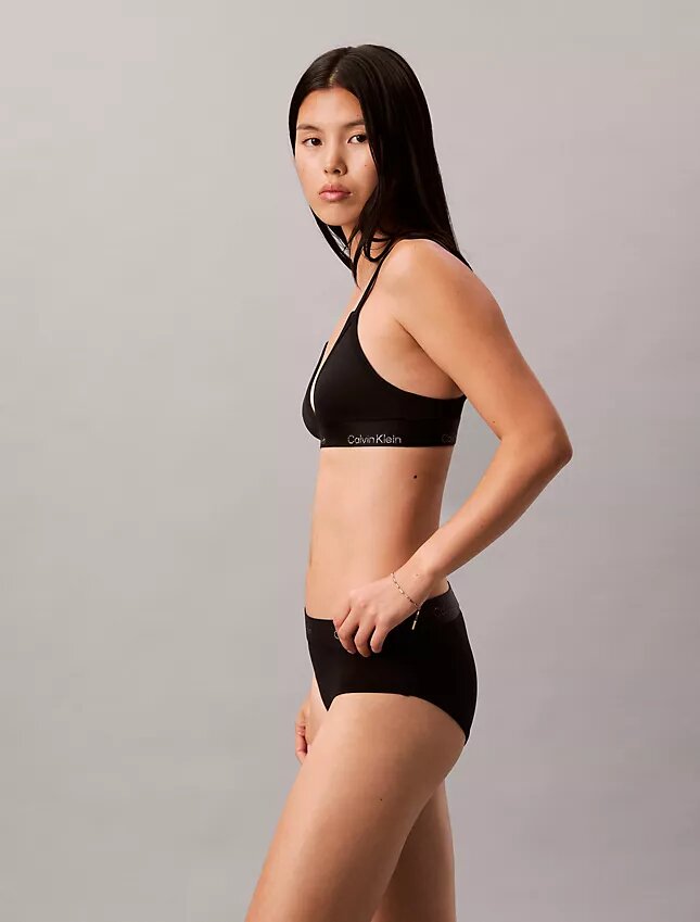 Zum chinesischen Neujahr: Leicht gefütterter Triangel-Bralette Zum chinesischen Neujahr: Leicht gefütterter Triangel-Bralette